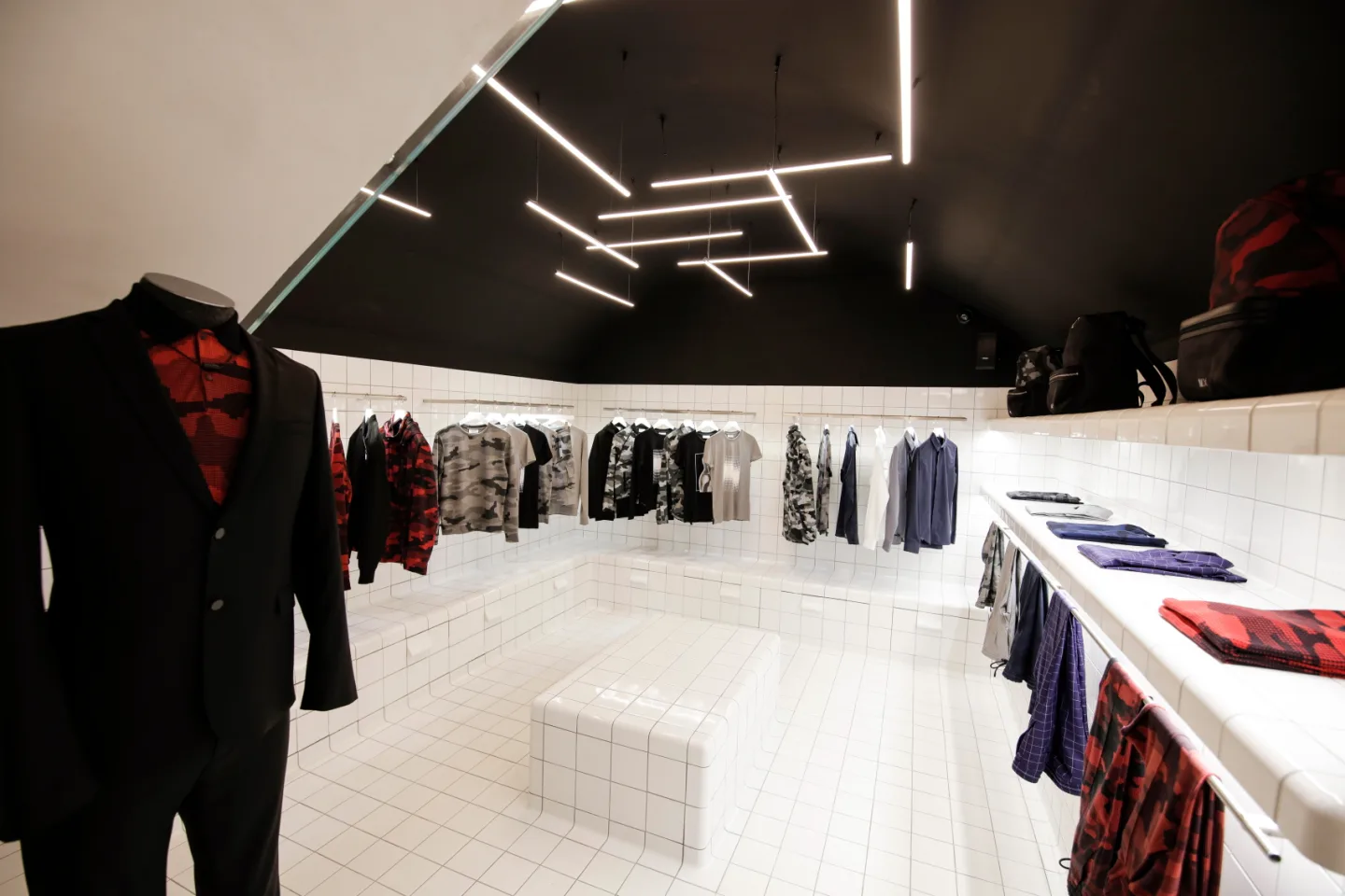 M.X Maxime Simoëns Men's AW18 Collection Inaugurates New Boutique