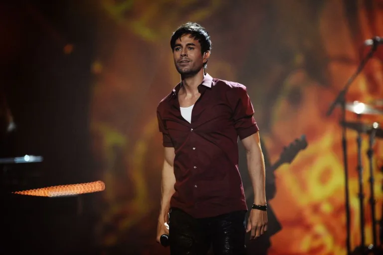 Enrique Iglesias, Amr Diab, The Black Eyed Peas and more at the Saudia Ad Diriyah E-Prix 2018